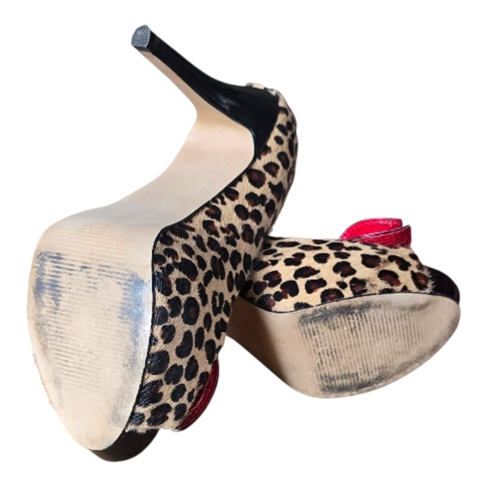 Steve Madden Leopard Heels with Red Leather Bow - Picture 5 of 5